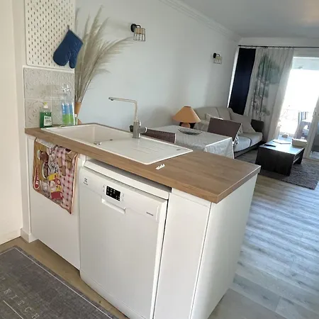 Vue Piscine Apartment *